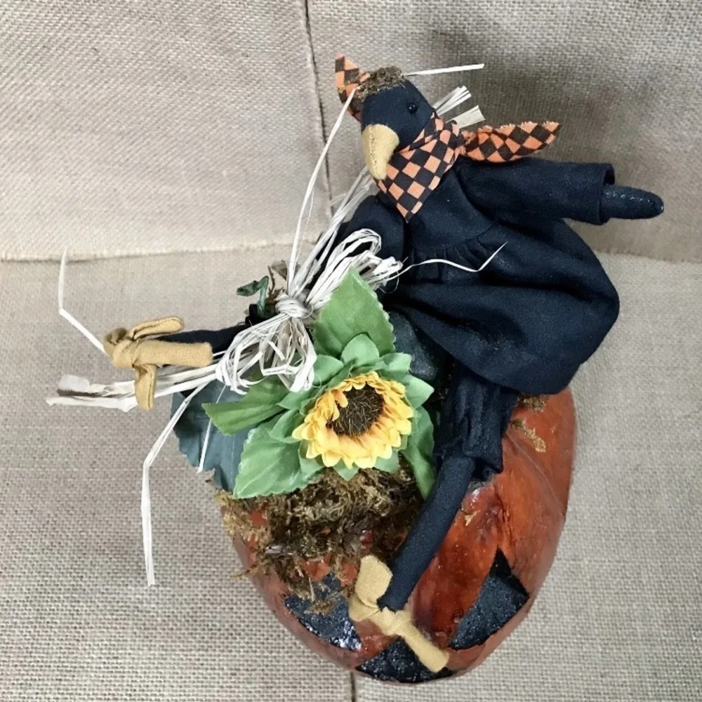 Vintage Hand Carved Gourd Jack O Lantern Plush Crow Decoration Whimsigoth Goth